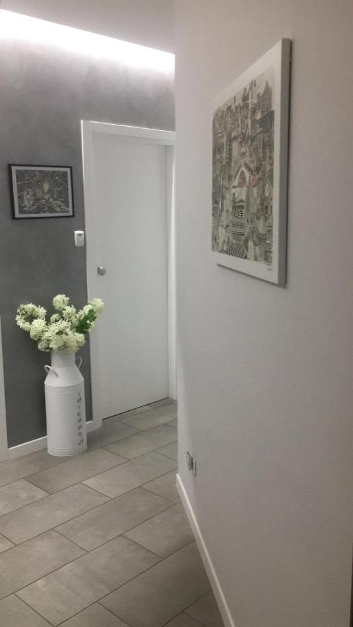 Interno 1 Ciampino Roma Luxury Apartment Con Balcone Exteriör bild