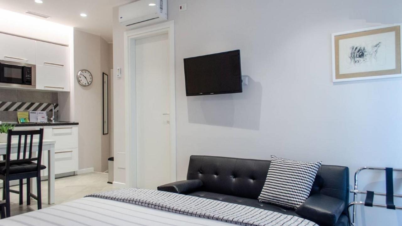 Interno 1 Ciampino Roma Luxury Apartment Con Balcone Exteriör bild